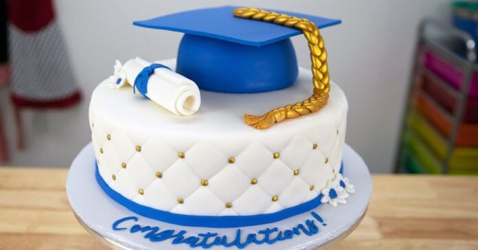 graduation cakes